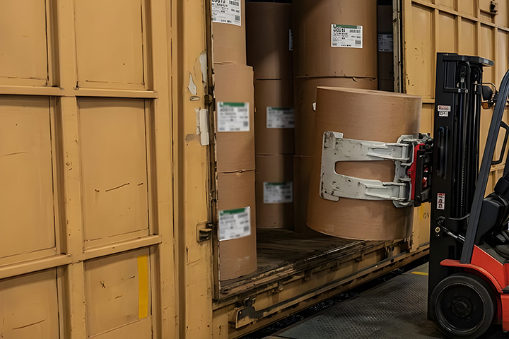ASW provides FTL transloading services from boxcar for the paper industry